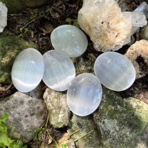Selenite Palmstones (sel1)